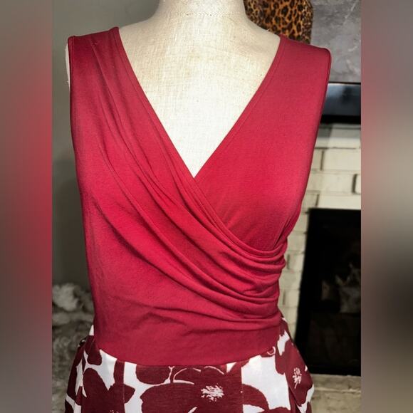 FURNEX Burgundy Bodice Dress White Floral Cotton Skirt Size Small NWT - Picture 3 of 11